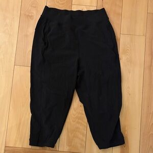 lululemon athletica Black Cropped Pants